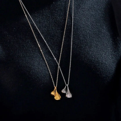 Simple and versatile stainless steel gold-plated sweater chain jewelry